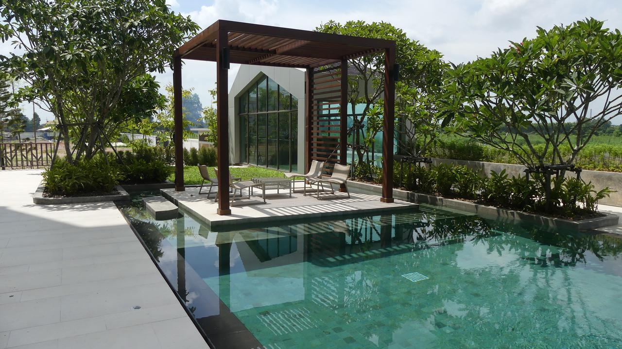 The Garden 304 Hotel Si Maha Phot Buitenkant foto