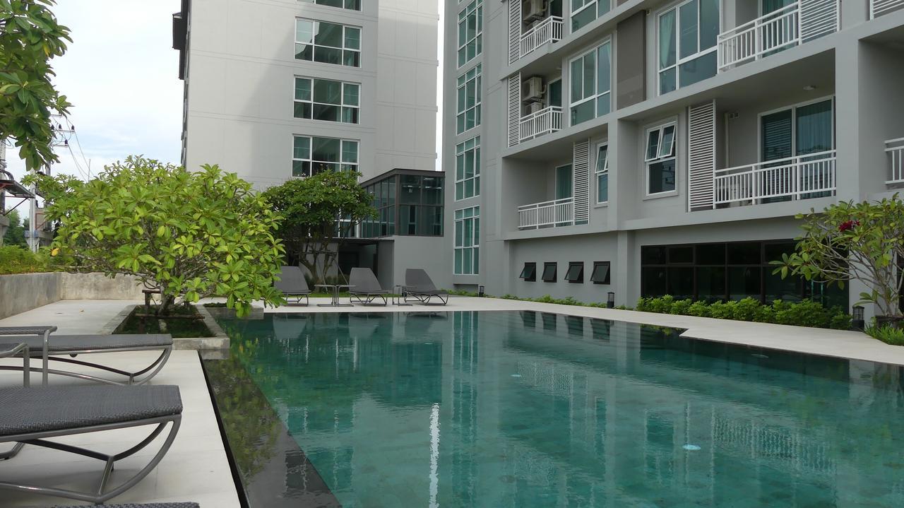 The Garden 304 Hotel Si Maha Phot Buitenkant foto