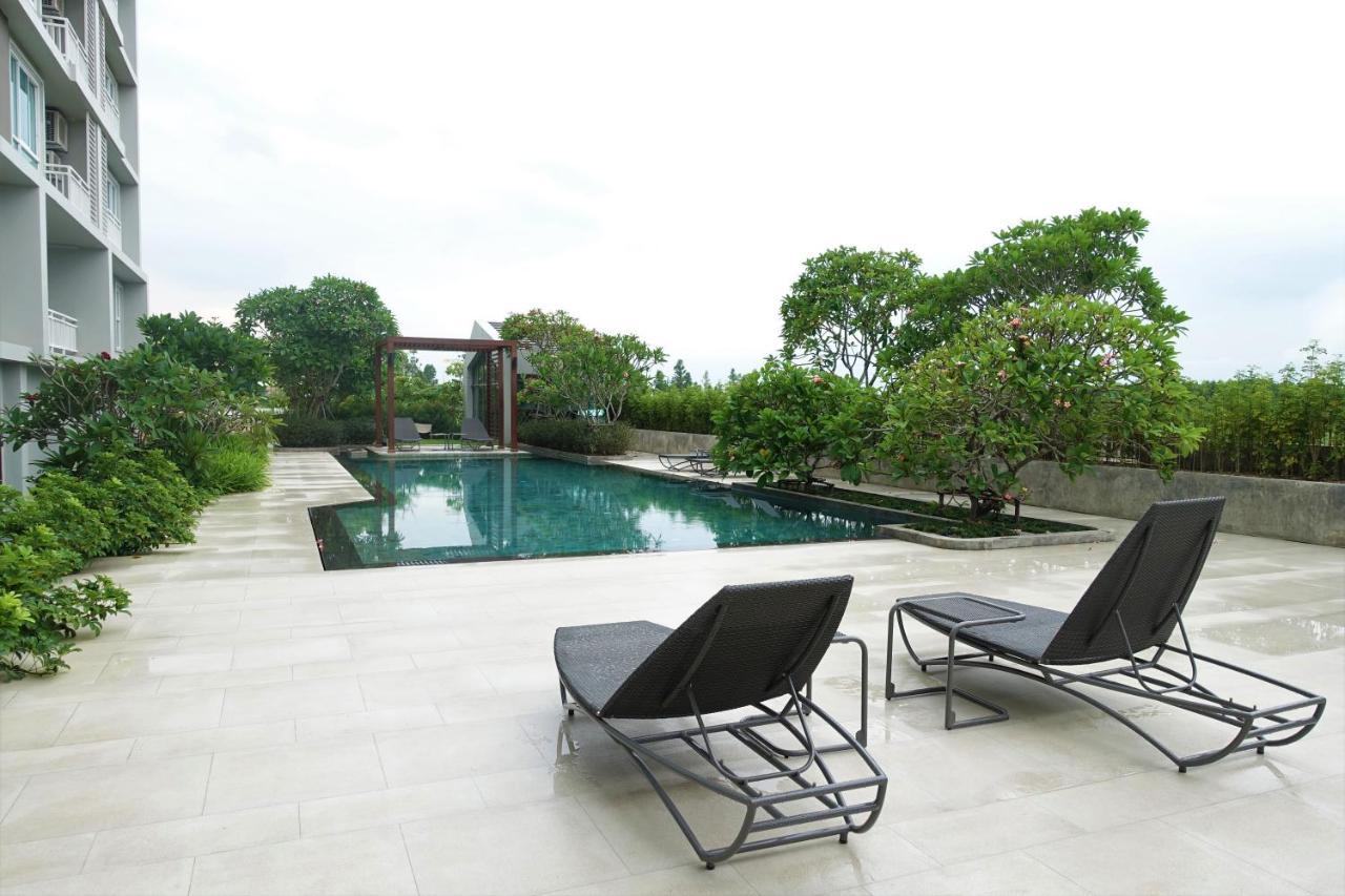The Garden 304 Hotel Si Maha Phot Buitenkant foto